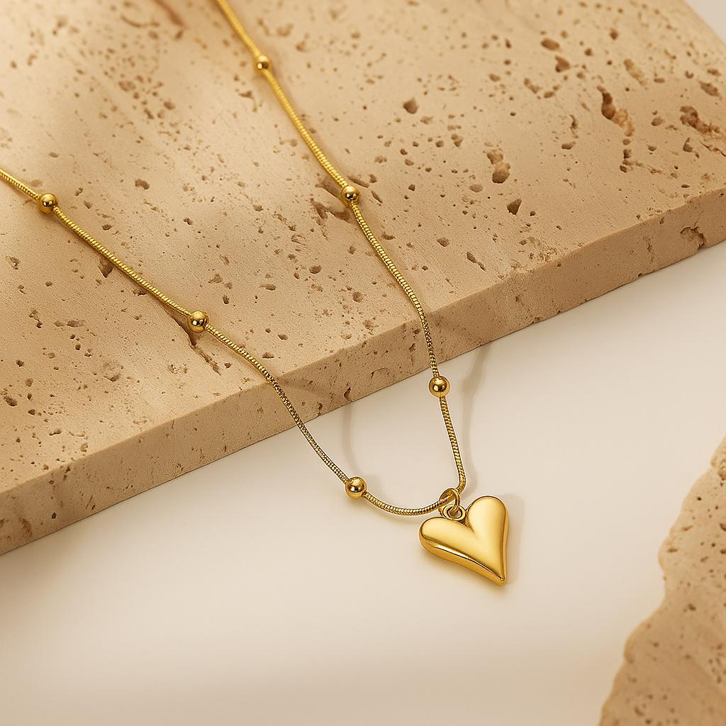 Elegant Gold Heart Pendant Necklace for Women – Minimal & Stylish Gift Jewelry