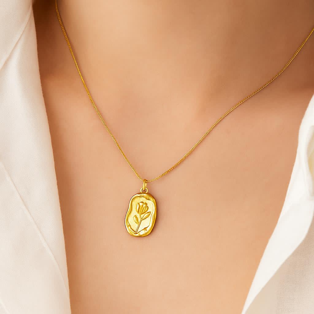 Golden Aura Pendant – Minimalist Charm Necklace